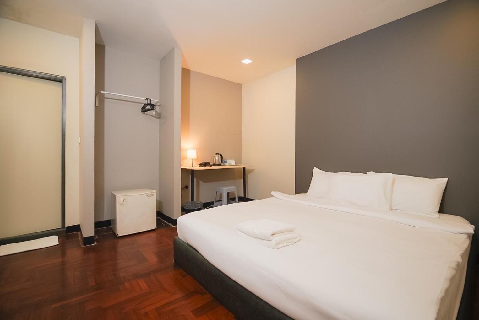 Z โกอินน์ สีลม - สถานีรถไฟฟ้าเซนต์หลุยส์ Go Inn Silom Bangkok Eksteriør bilde